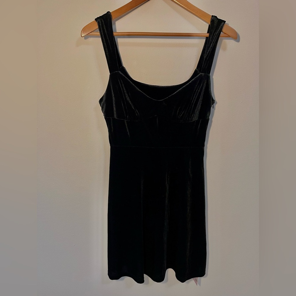 Holiday dress size medium velvet soft mini elegant black babydoll party date Y2K